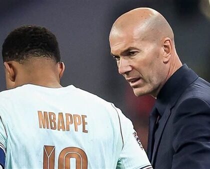 زيدان يحقق فوزاً مهماً في أول اختبار له مع منتخب فرنسا بينما مانشيني يتعرض للهزيمة مع إيطاليا أمام بلجيكا
