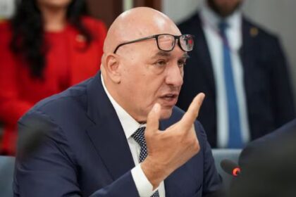 إيطاليا تستعد لتنفيذ مهمة بحرية محتملة لحماية سفنها في باب المندب