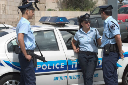مواطن إسرائيلي يُحكم عليه بالسجن 31 سنة بتهمة التجسس لصالح إيران