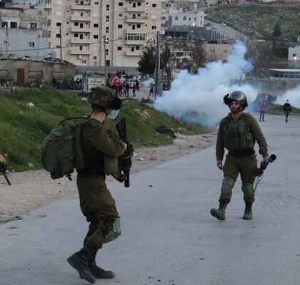 استشهاد فلسطيني برصاص جيش الاحتلال الإسرائيلي داخل منزله في البيرة